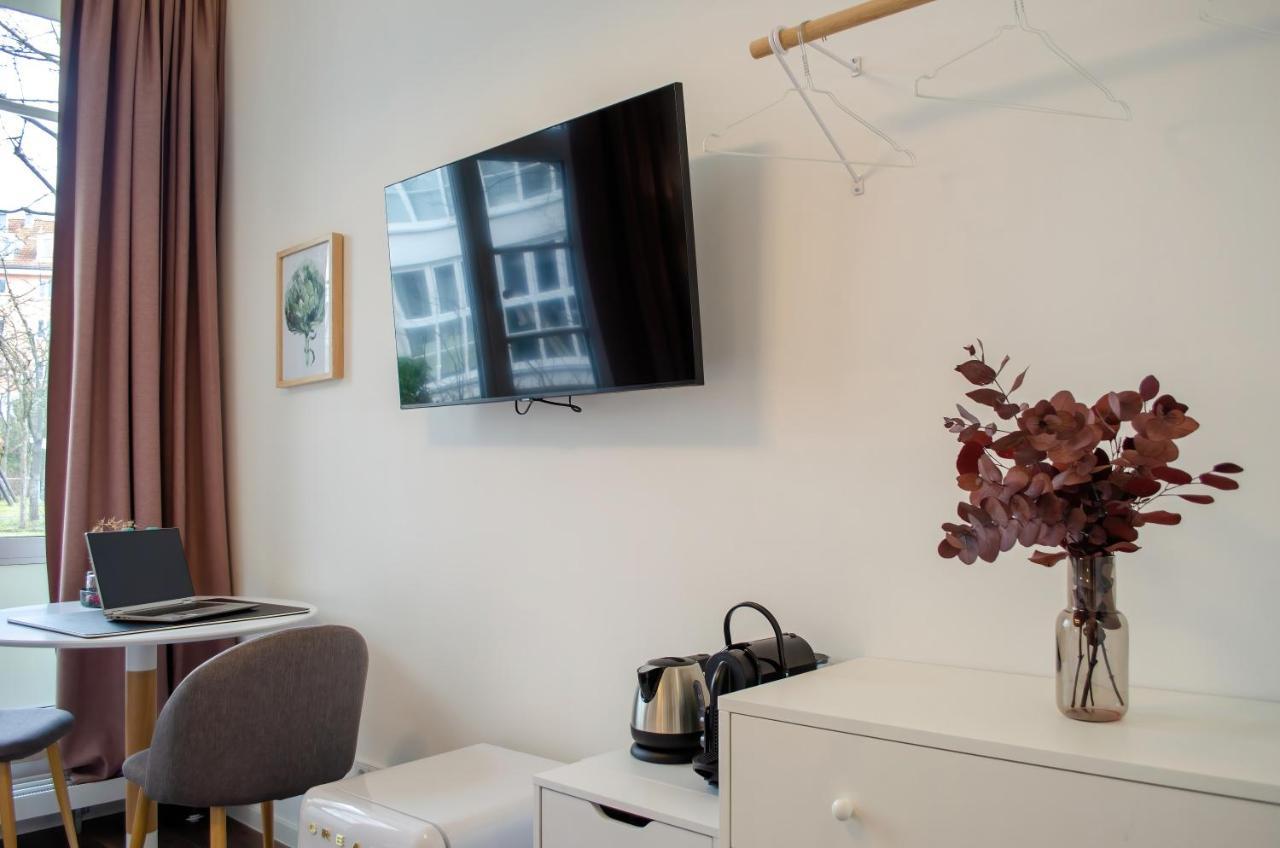 Homely Stay Studio 8 - Relaxed Self-Check-In Room In Мюнхен Экстерьер фото